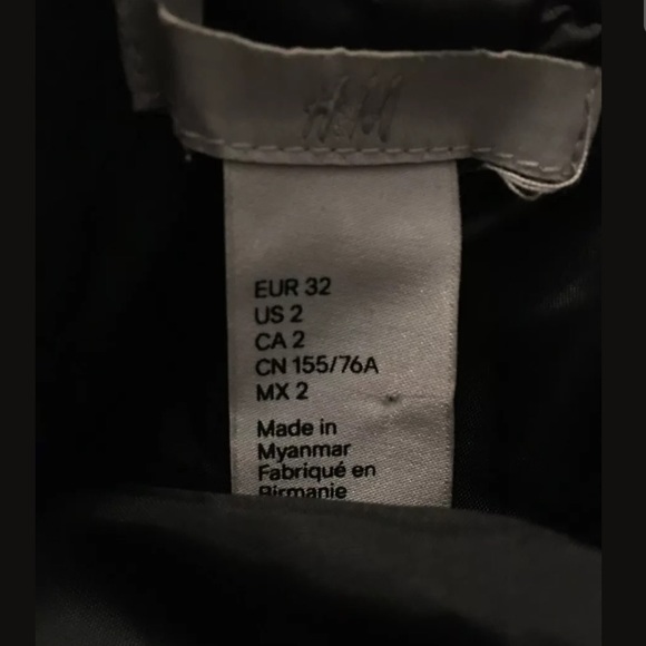 H&M Textured Ball Gown Sz 2 - Picture 5 of 6